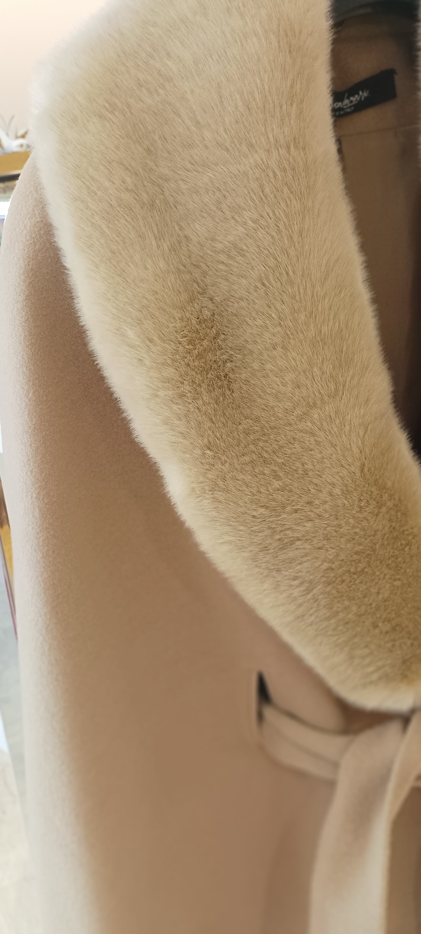 Federica Lanari Cape