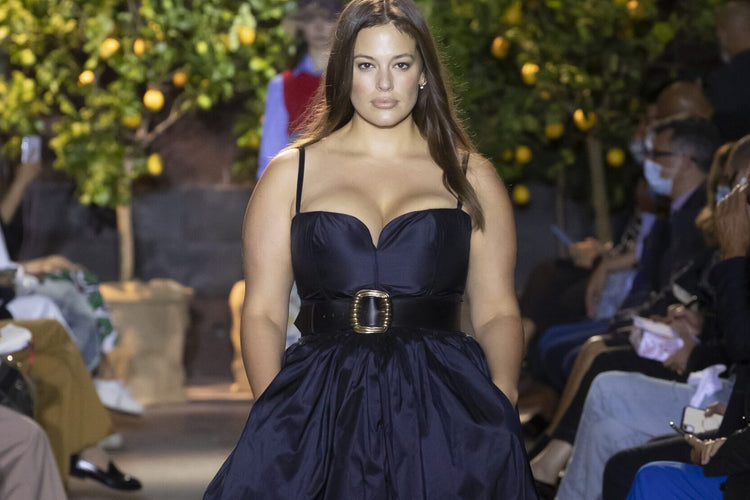 Curvy beauty
